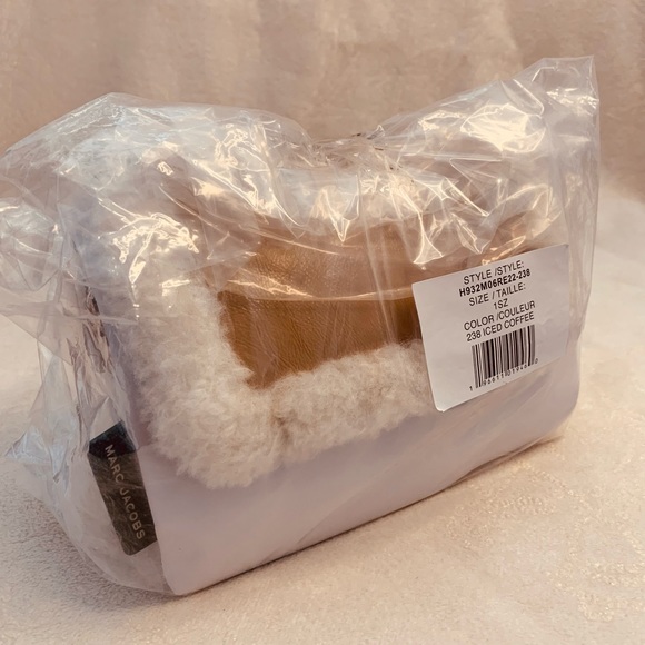♥️Marc Jacobs Iced Coffee faux fur mini flap crossbody. - Picture 3 of 6